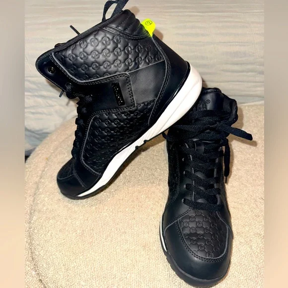 Zumba women’s sneakers size 9.5 dance shoes - Picture 1 of 5